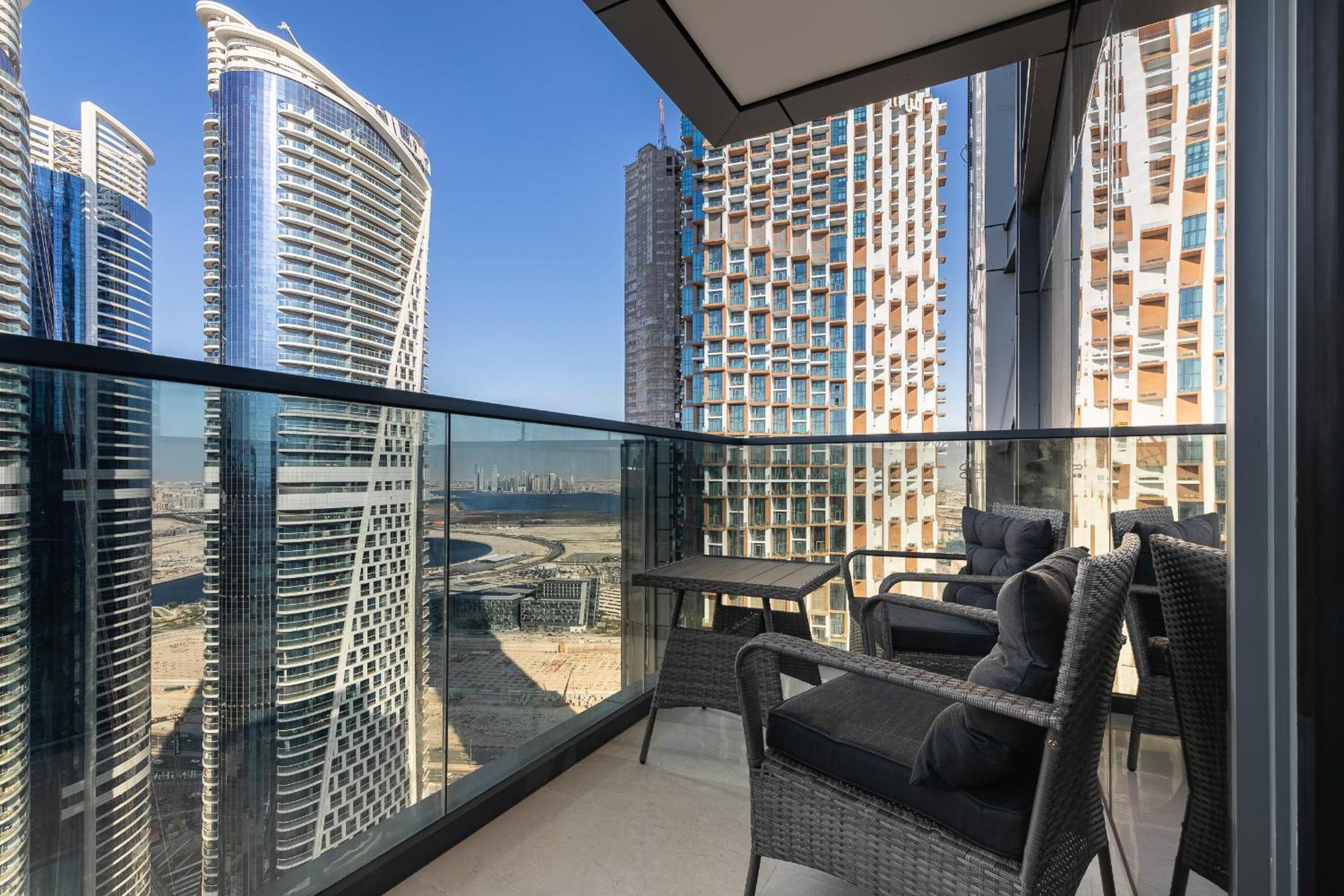 Apartment Simply Comfort At Nobles Tower Luxury Burj View