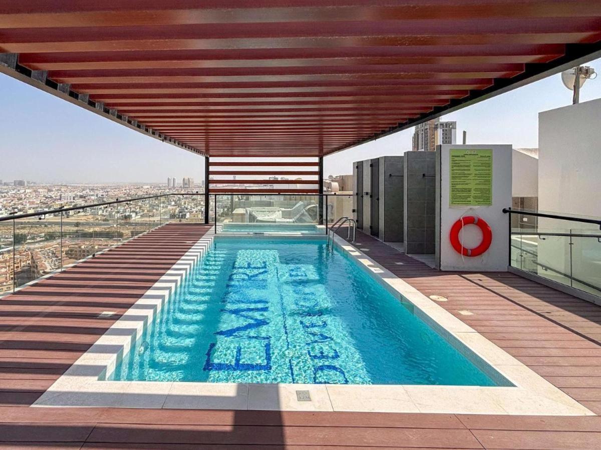 Stylish With Pool, Bbq Area & Playground Daire *