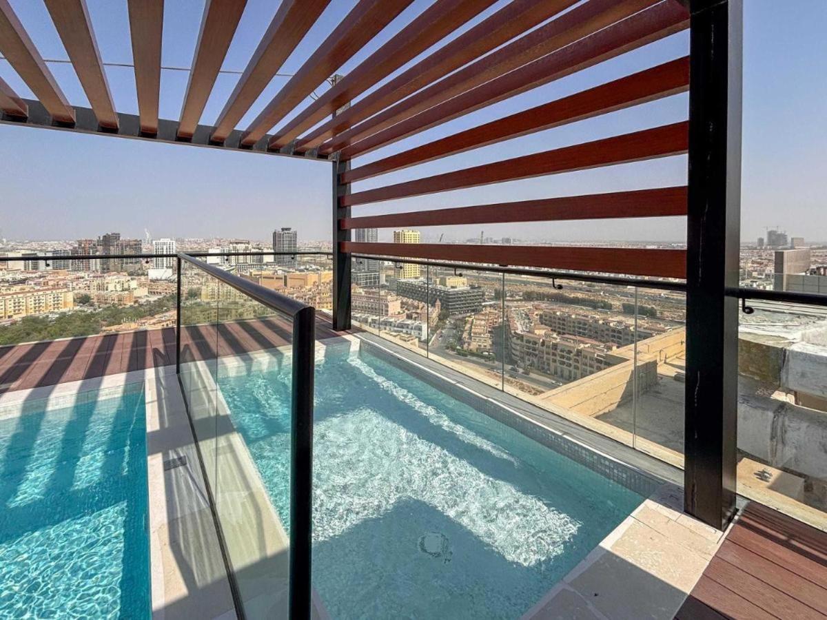 Stylish With Pool, Bbq Area & Playground Daire Dubai