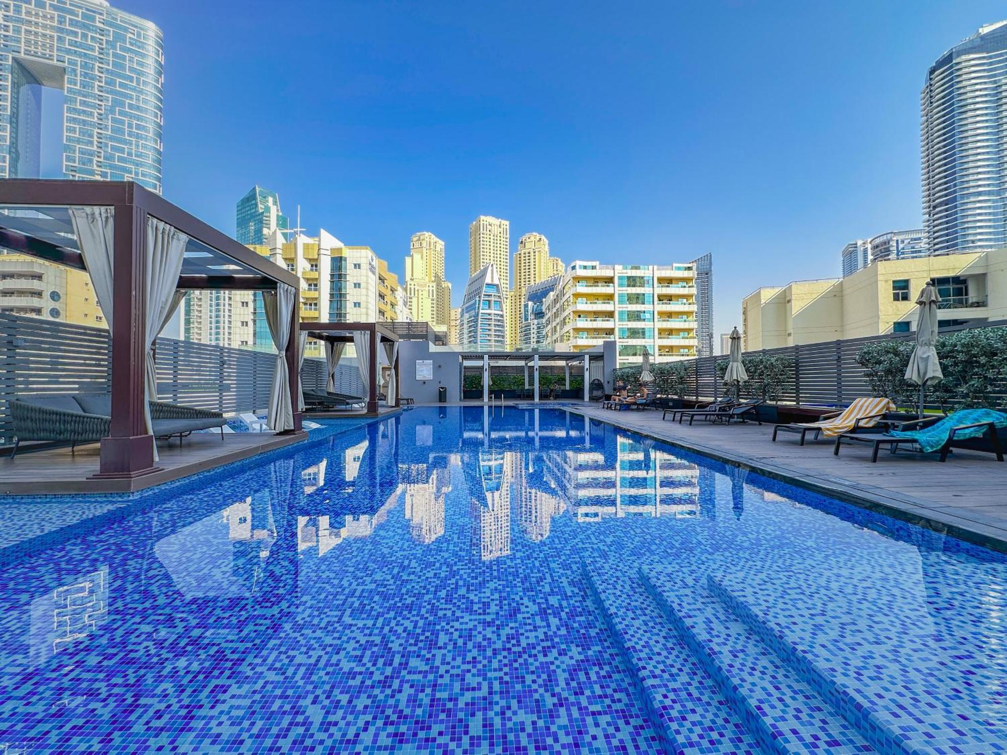 Luxueux Ammenities Tower, Sea View, Near To Dubai