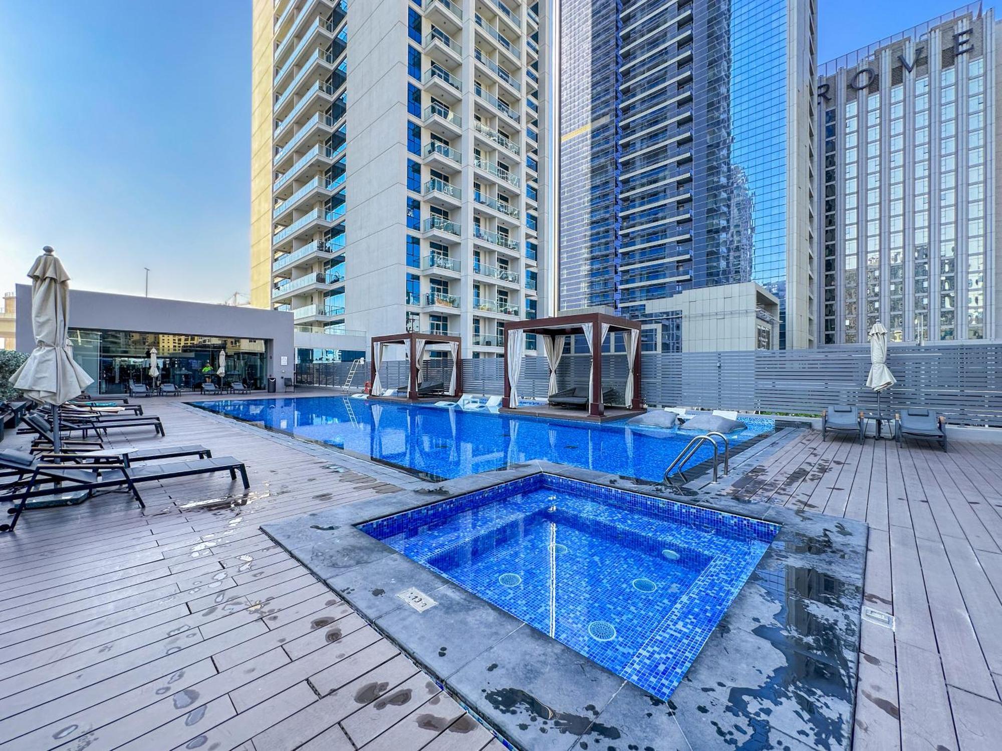 Apartment Luxueux Ammenities Tower, Sea View, Near To Dubai