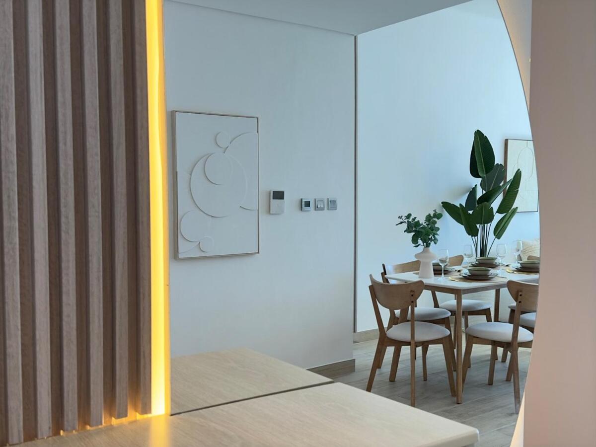 Luxueux Ammenities Tower, Sea View, Near To Apartment Dubai
