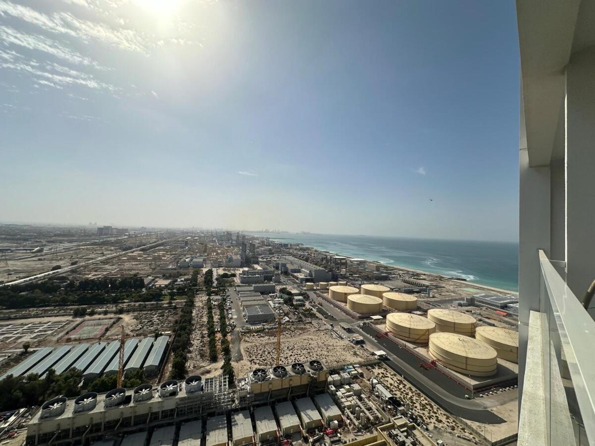 Luxueux Ammenities Tower, Sea View, Near To Dubai