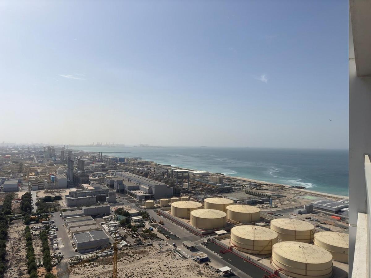 Luxueux Ammenities Tower, Sea View, Near To Dubai