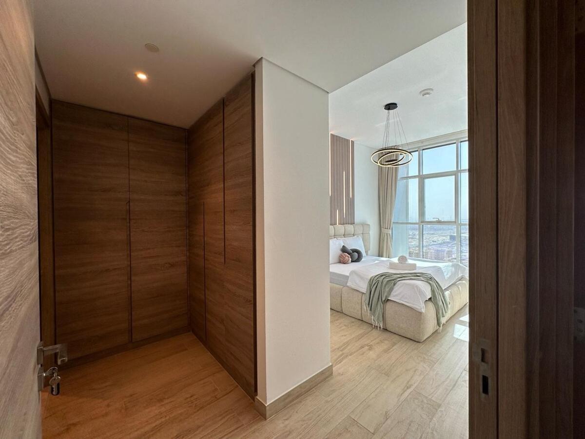 Luxueux Ammenities Tower, Sea View, Near To Apartment Dubai