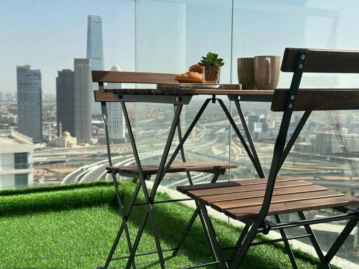 Apartment Luxueux Ammenities Tower, Sea View, Near To Dubai