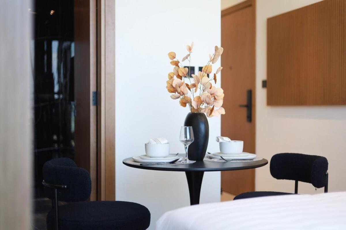 Apartment Stunning In Binghatti House *