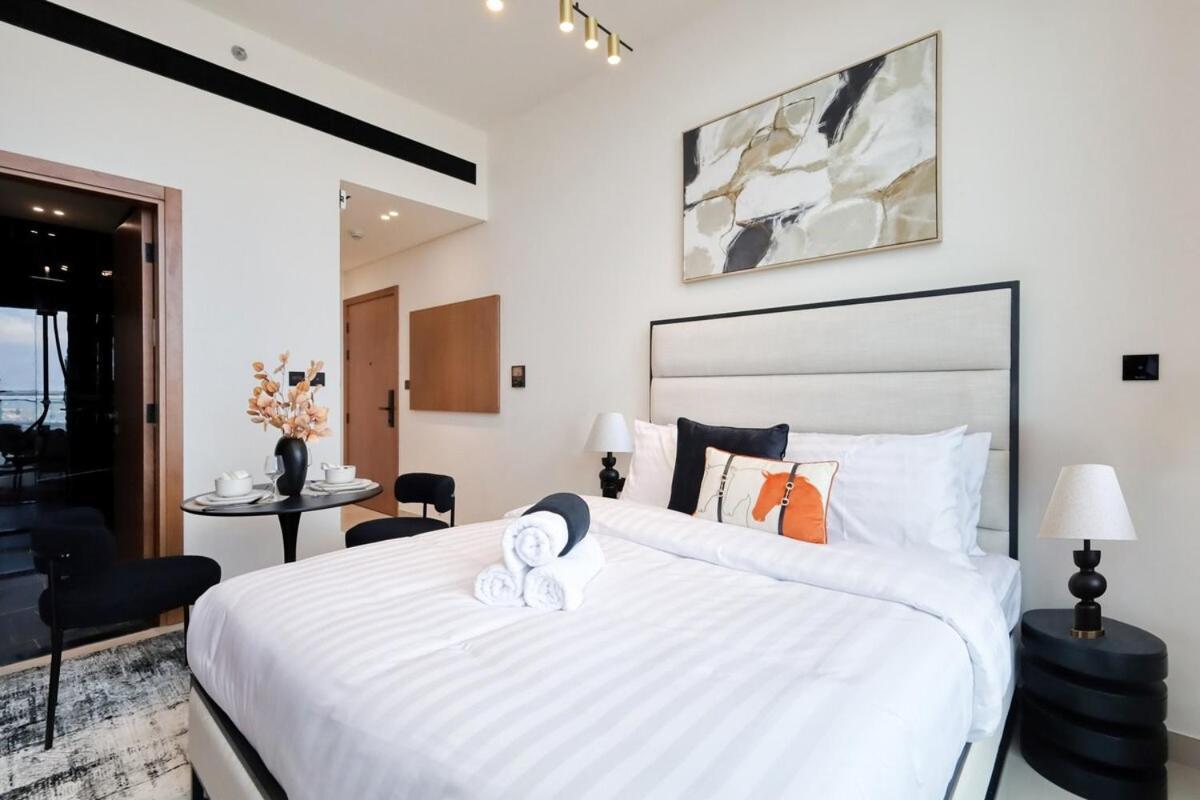 Stunning In Binghatti House Apartment Dubai