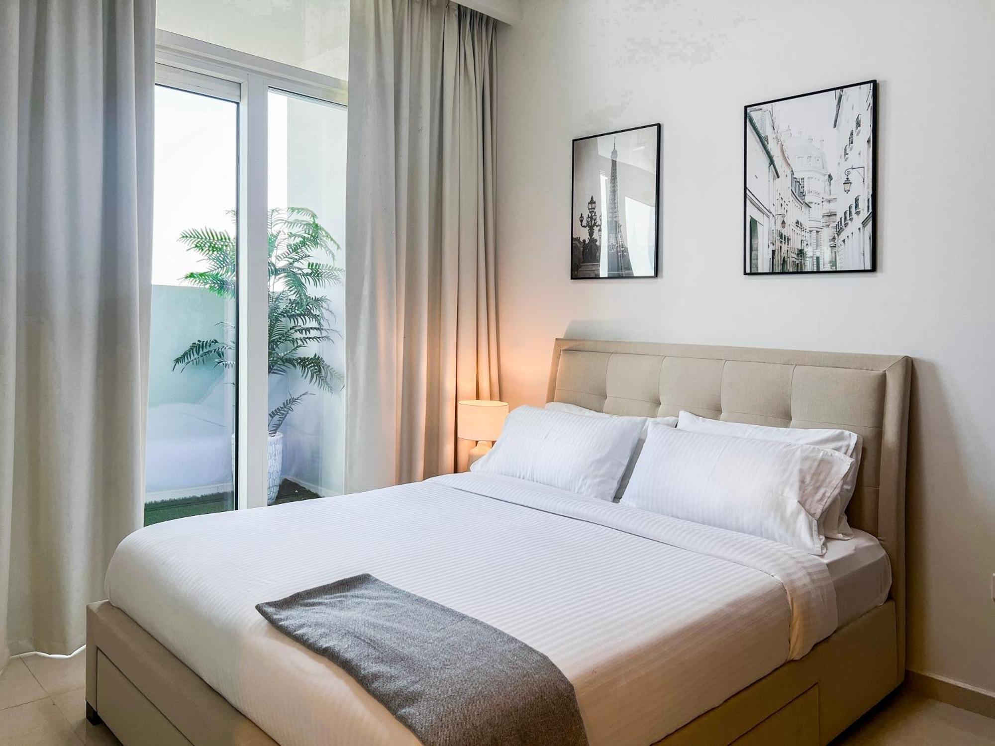 Keyrock Living - 1br Luxury With View At Reva