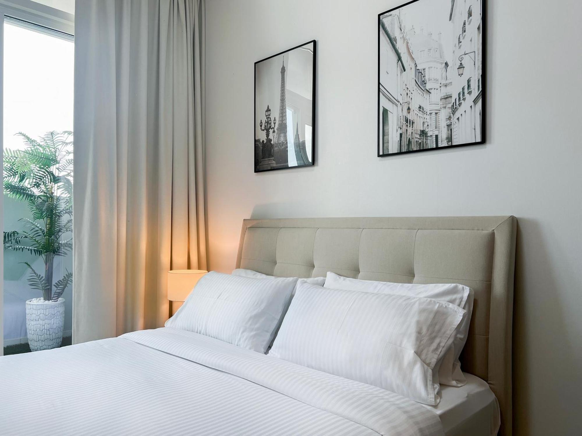 Keyrock Living - 1br Luxury With View At Reva Apartment