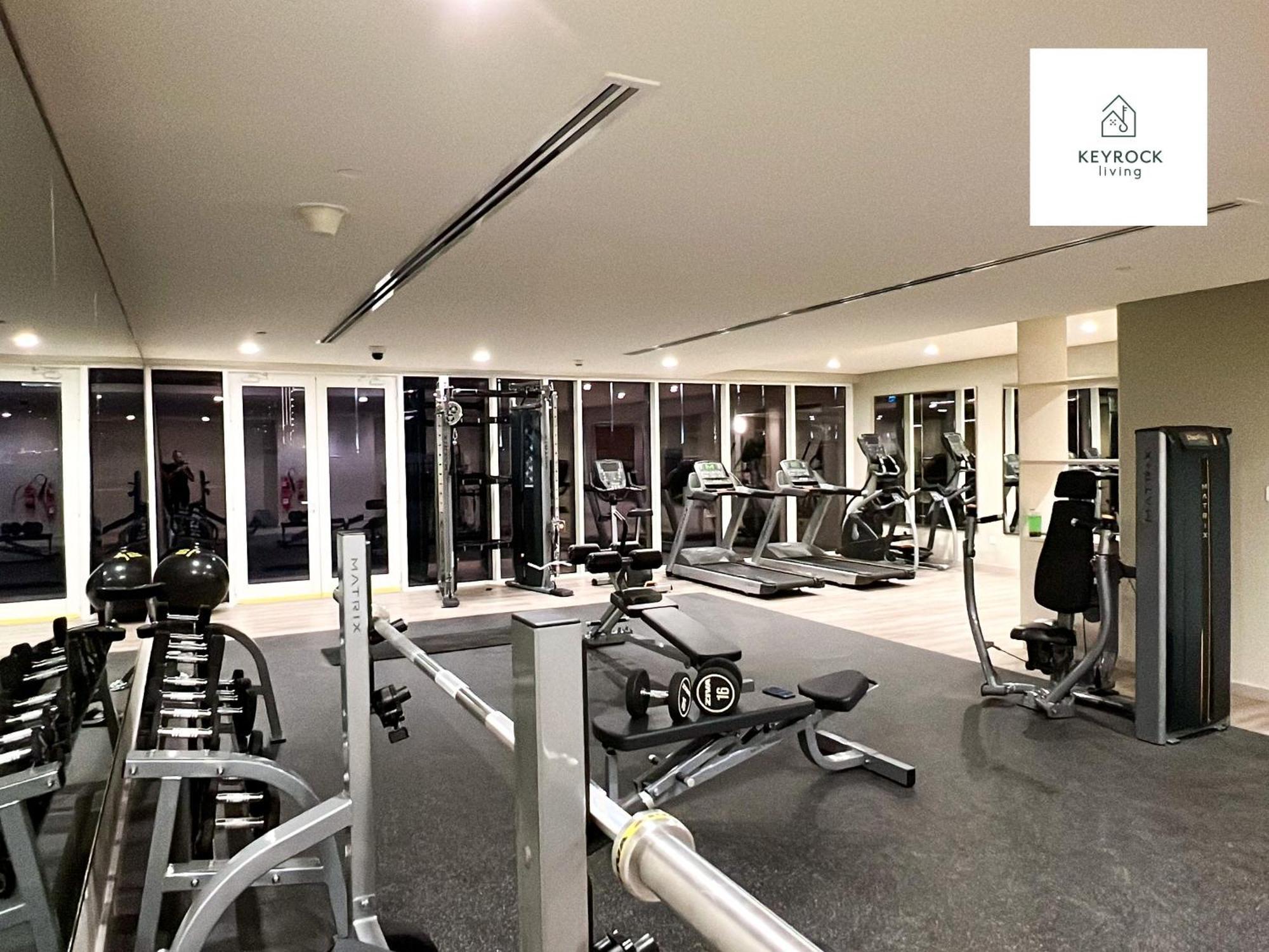 Apartment Keyrock Living - 1br Luxury With View At Reva