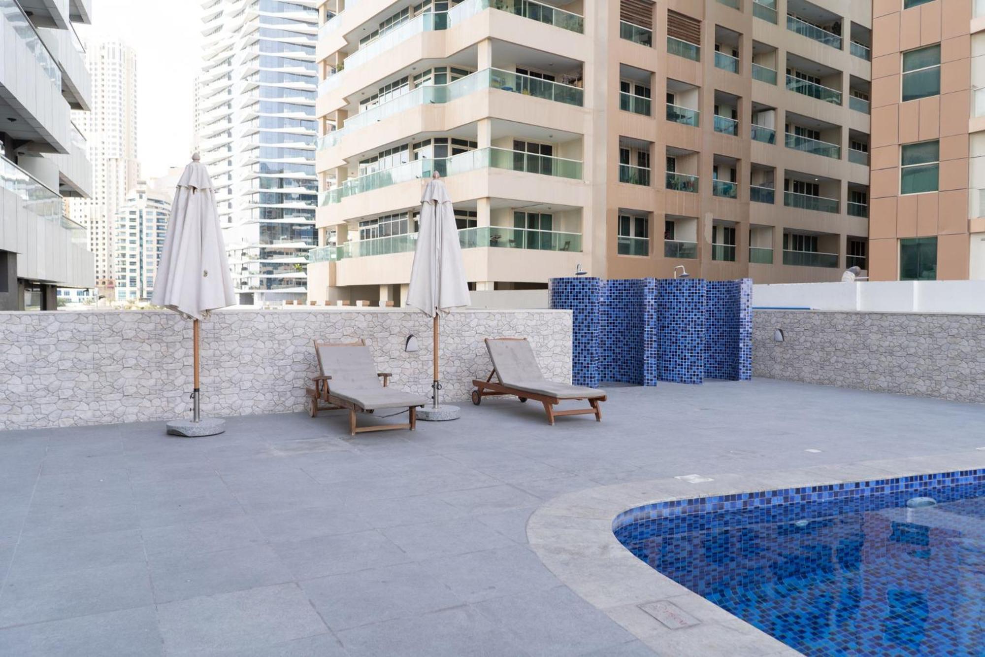 1br In Marina Near Metro Dubai