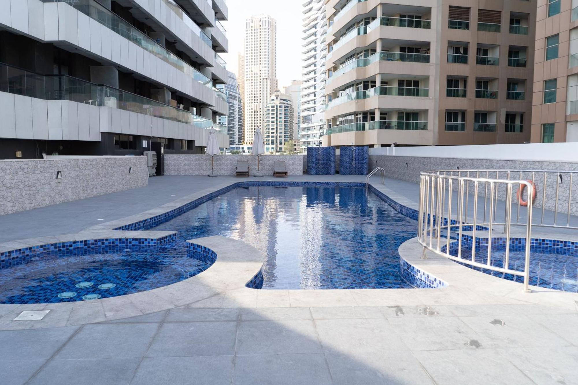 Apartment 1br In Marina Near Metro Dubai
