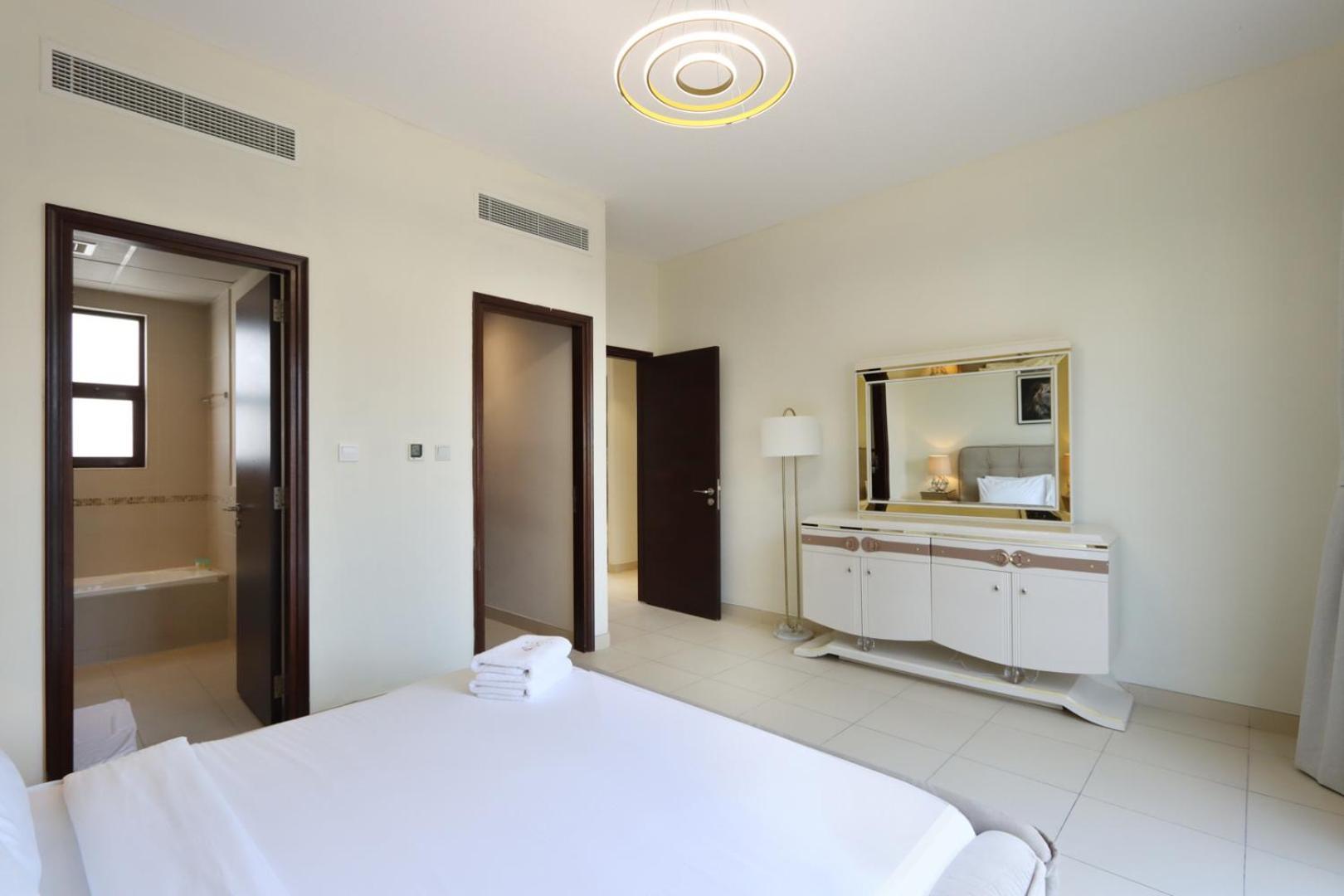 Livbnb-3br Sweet Family With Maid's Apartment Dubai