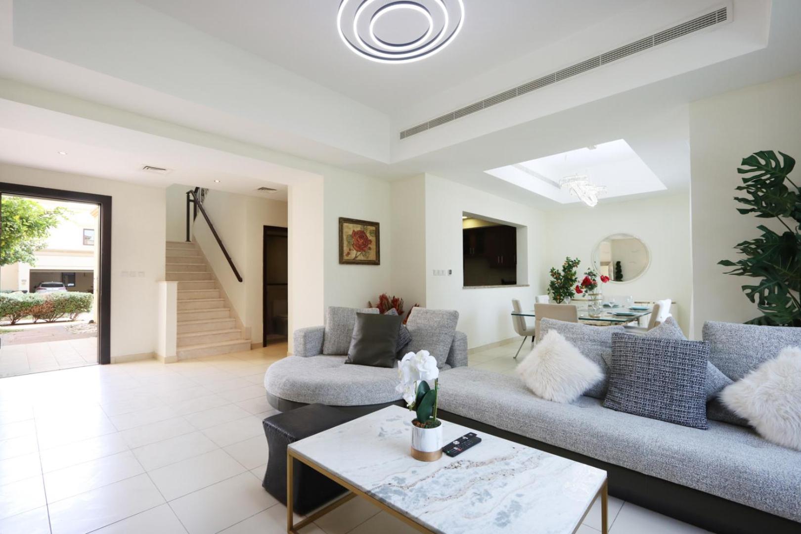 Livbnb-3br Sweet Family With Maid's