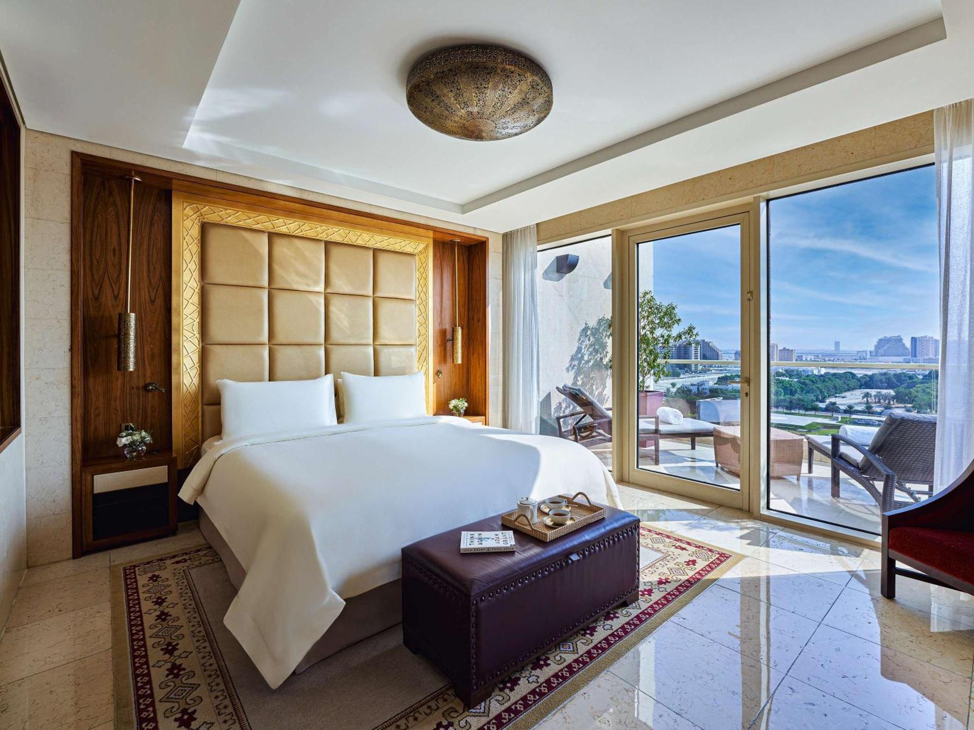 Raffles 5* Dubai