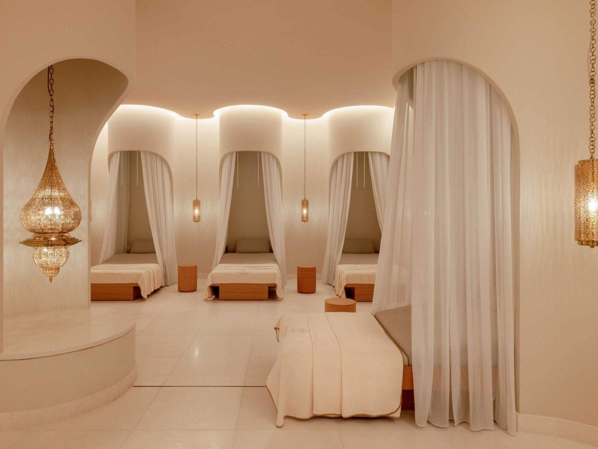Raffles The Palm 5*