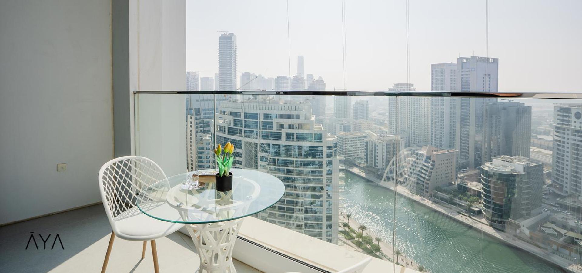 Jumeirah Gate Tower 1 - Stylish With Pool & Views Apartment