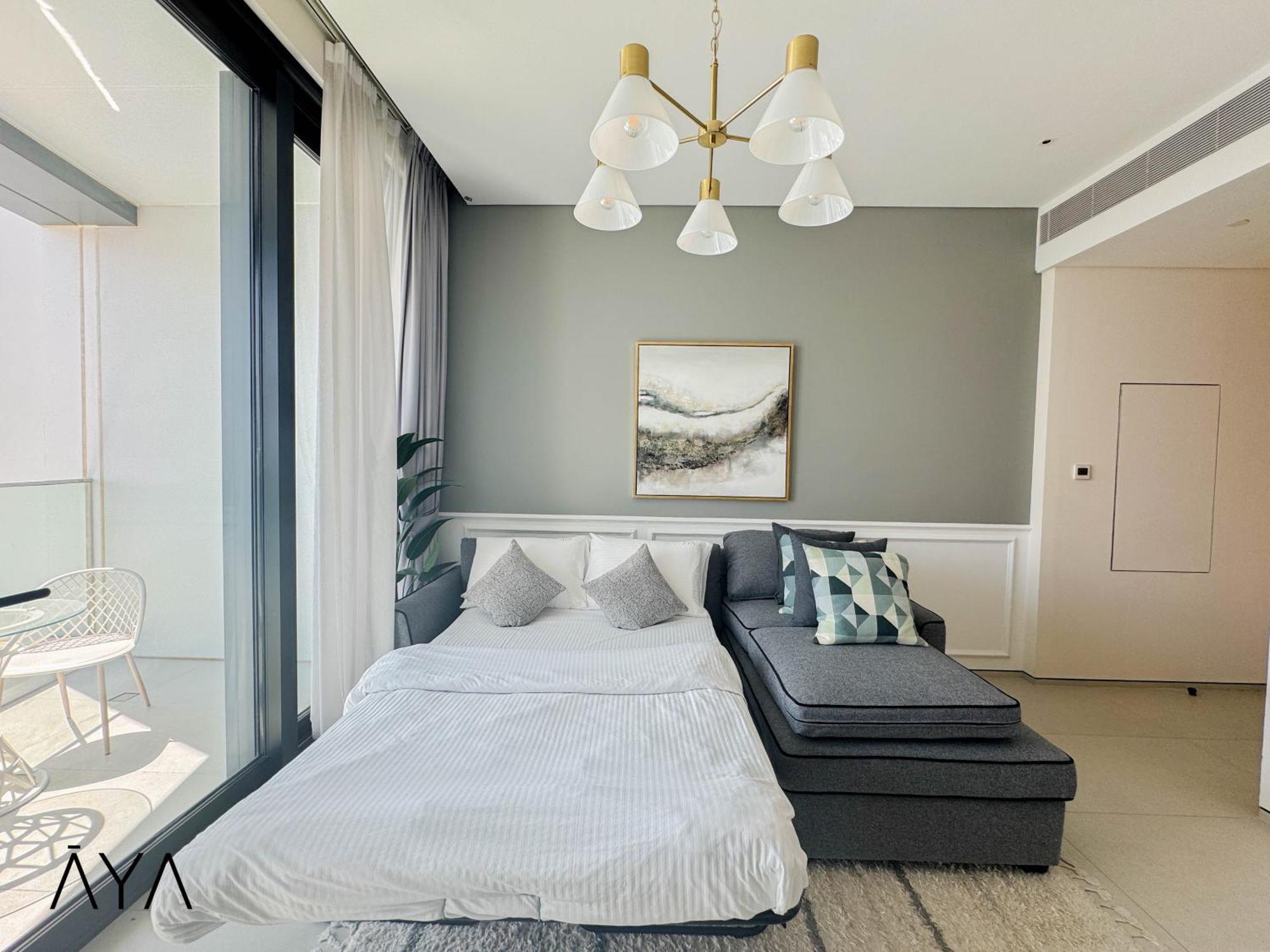 Jumeirah Gate Tower 1 - Stylish With Pool & Views Apartment