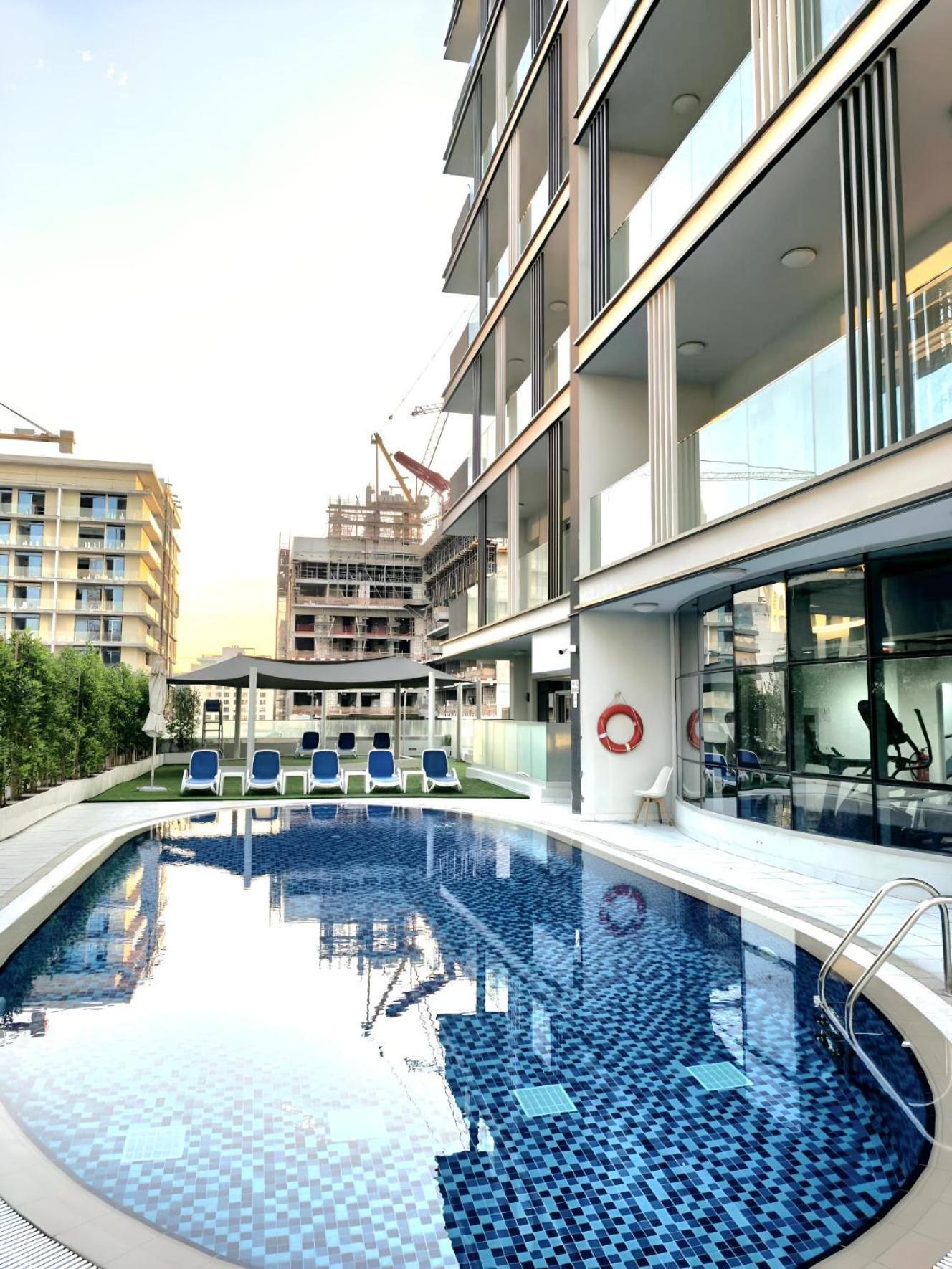 151 Jumeirah Gardens * Dubai