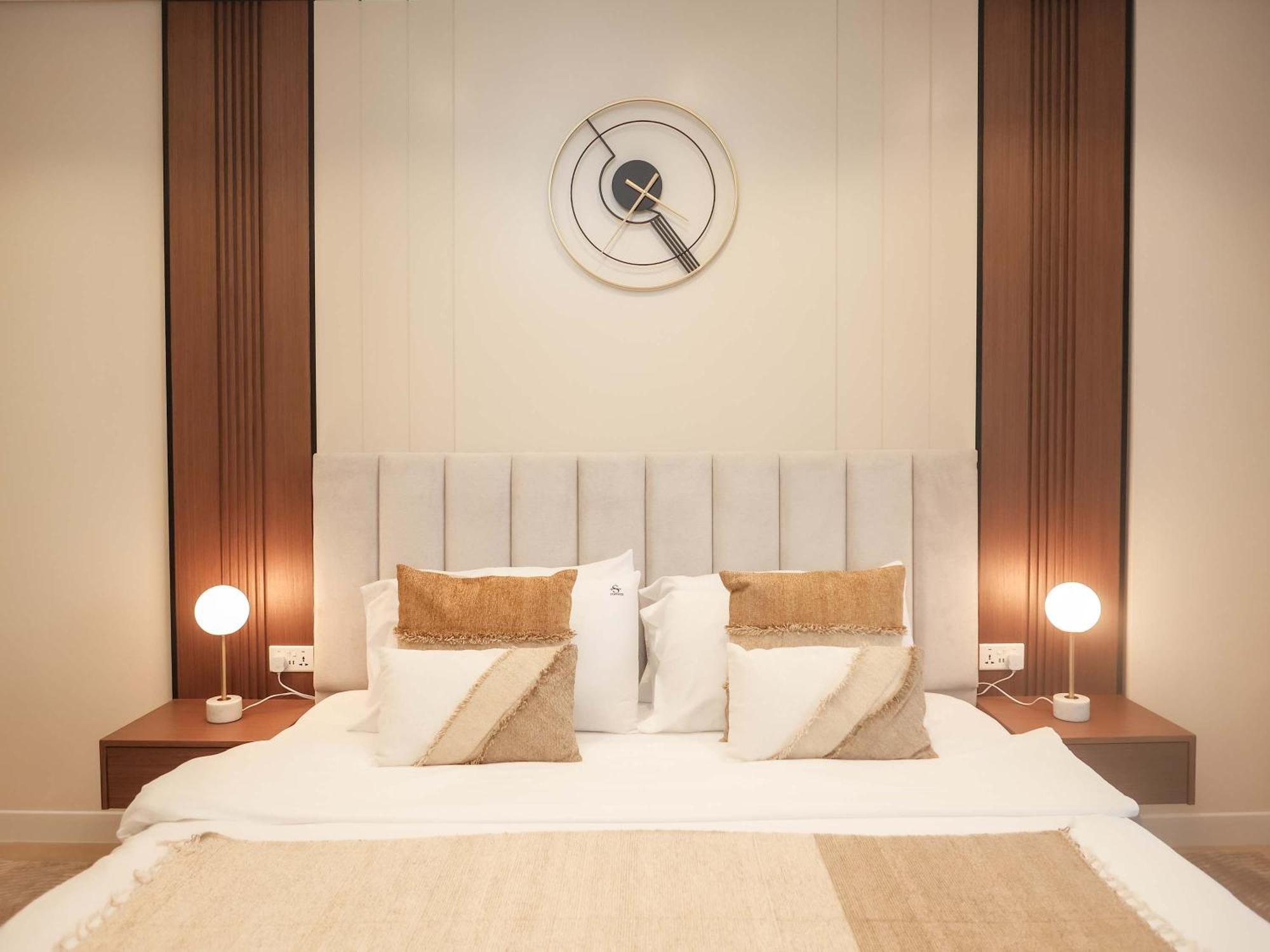 Apartment Stunning Renovated 1br At 5 Star Dubai