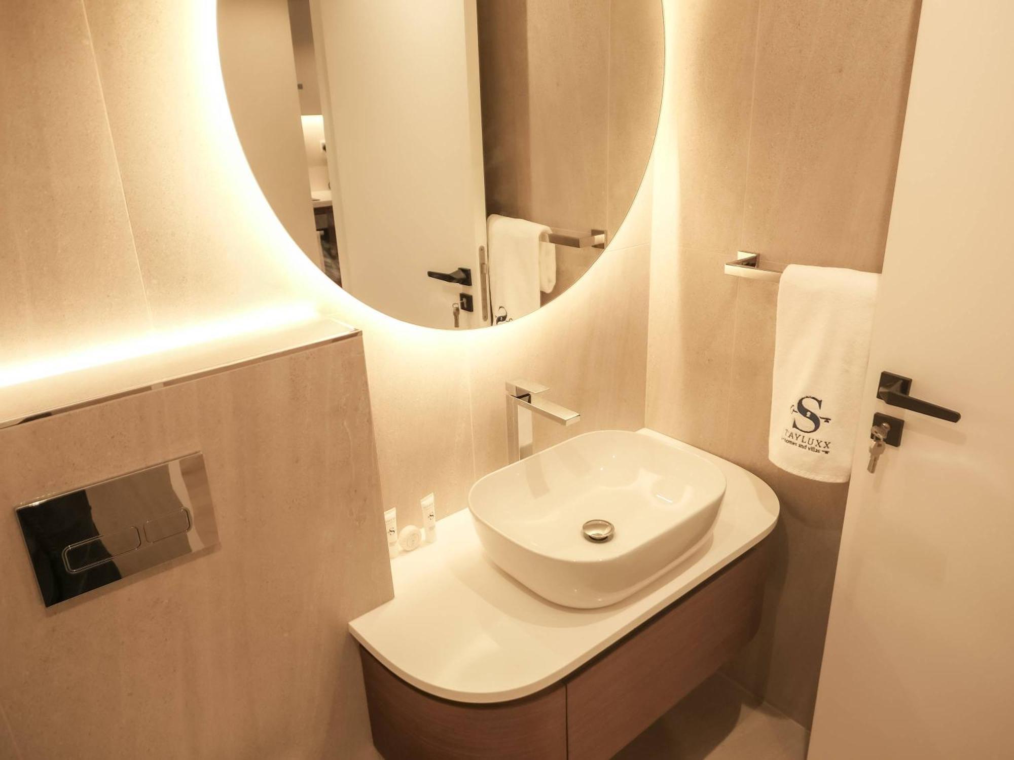 Apartment Stunning Renovated 1br At 5 Star *