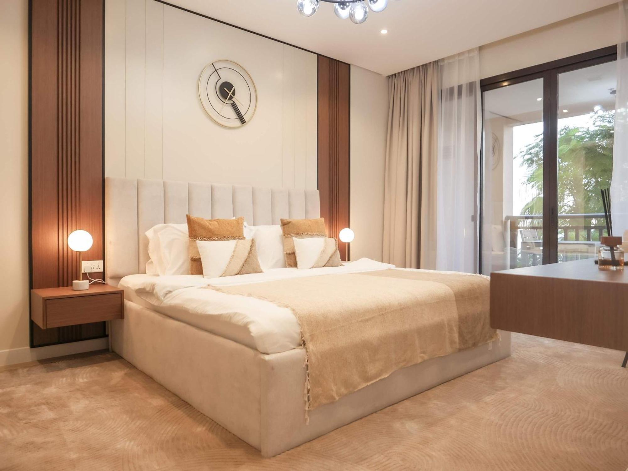 Apartment Stunning Renovated 1br At 5 Star Dubai