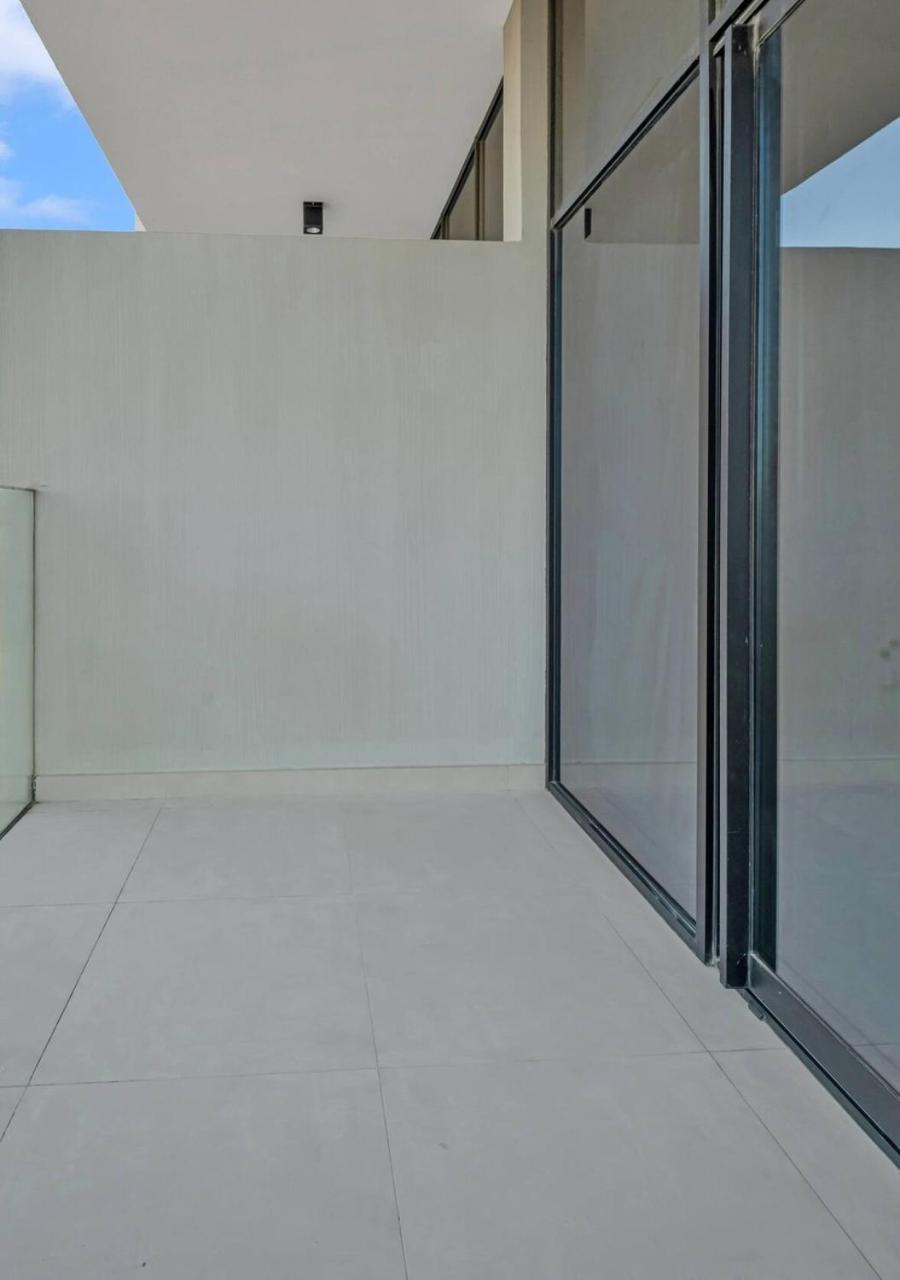New Luxury Near Marina-4min Walk From Metro Apartamento Dubai