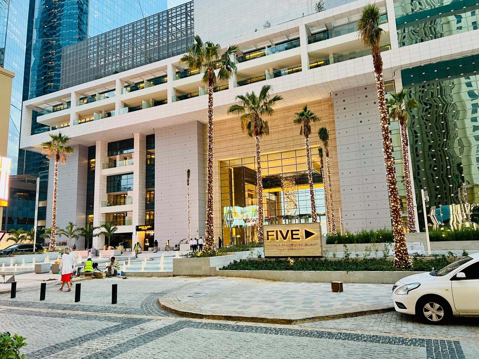 Opp And Club, Next To Marina Walk, Luxury Apartment Dubai