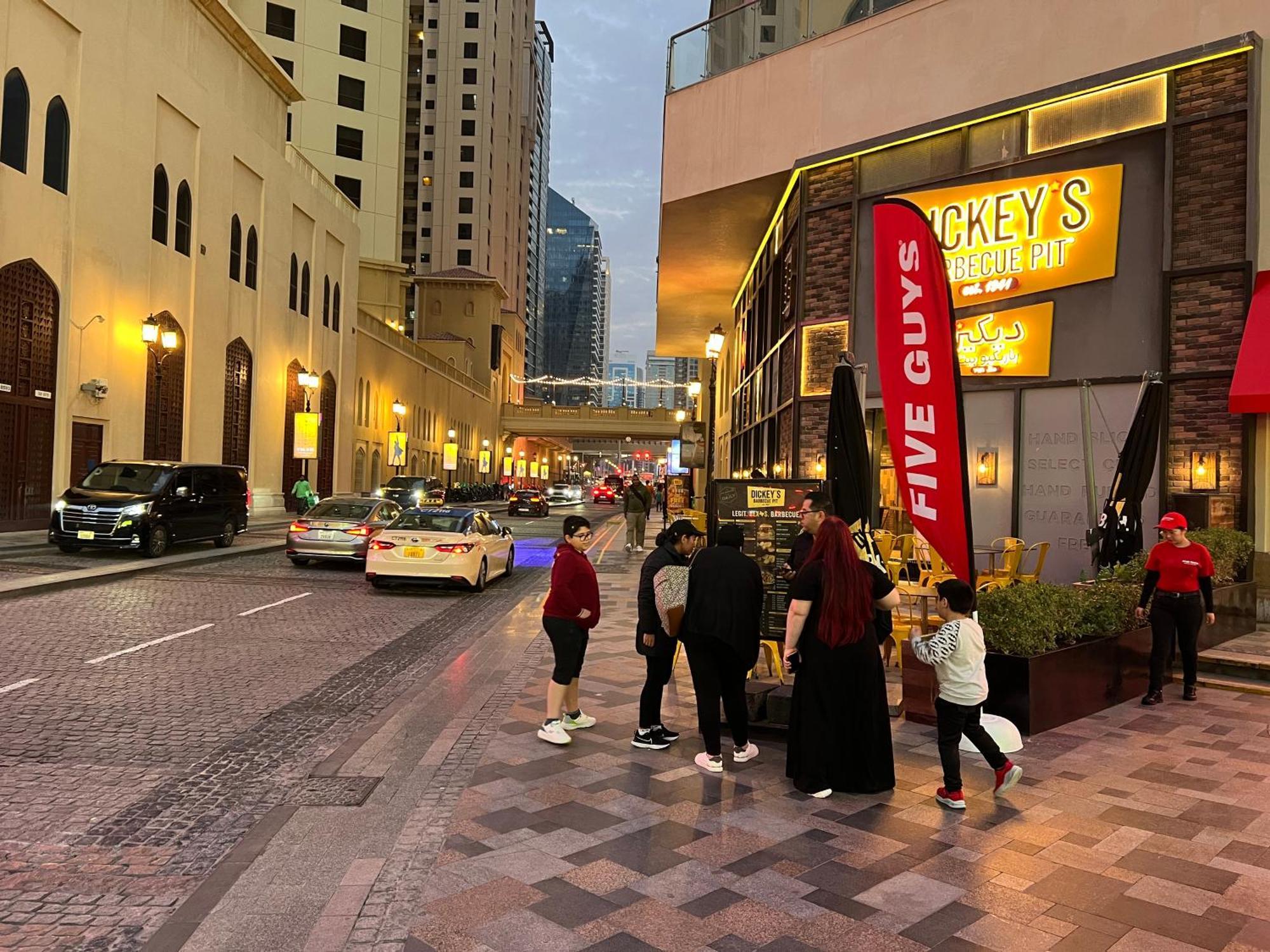 Opp And Club, Next To Marina Walk, Luxury Apartment
