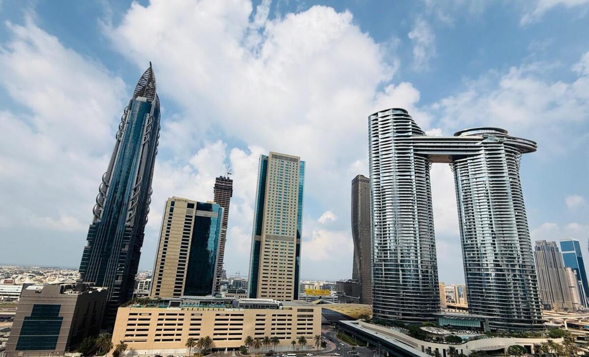 Apartment Nivis Find-burj Vista-direct Access To Mall