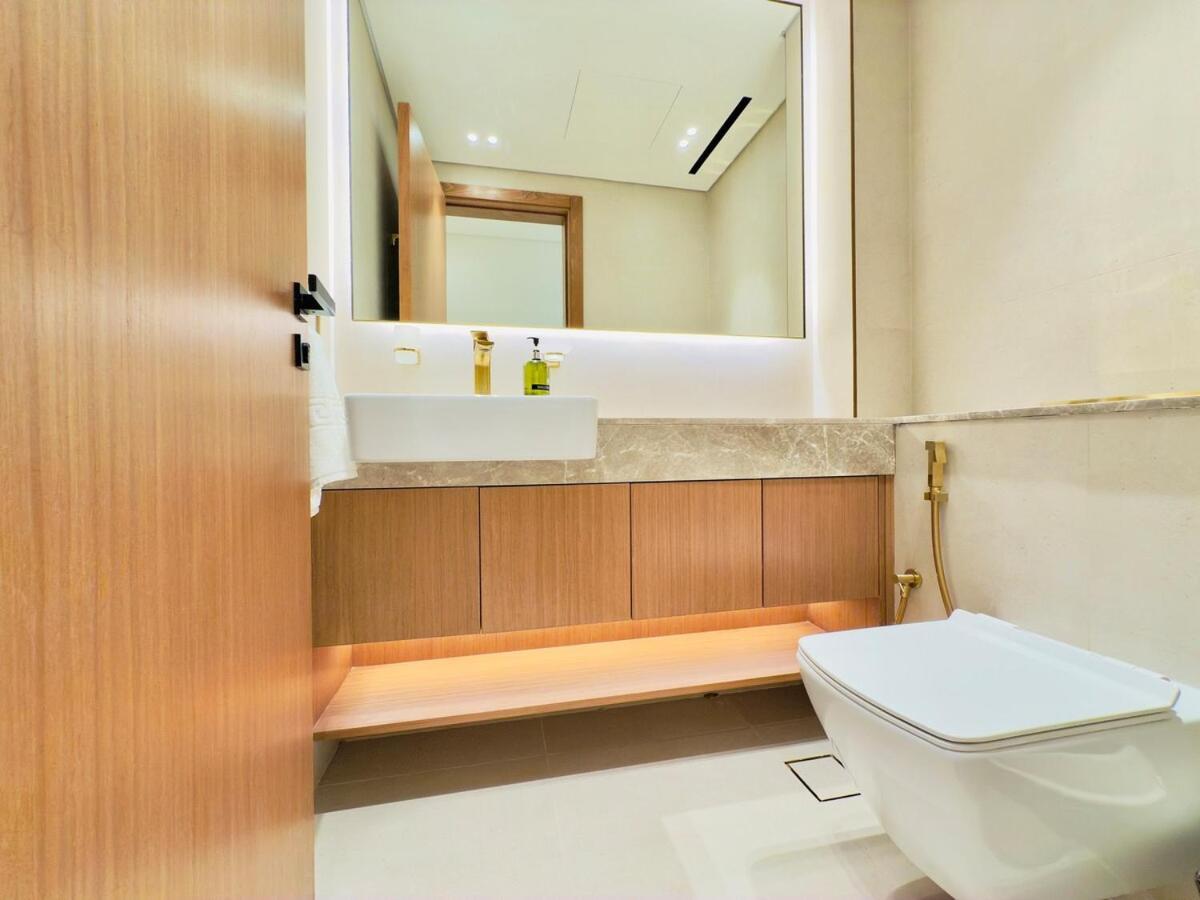1103 I Fantastic At Binghatti Lavender, Jvc * Dubai