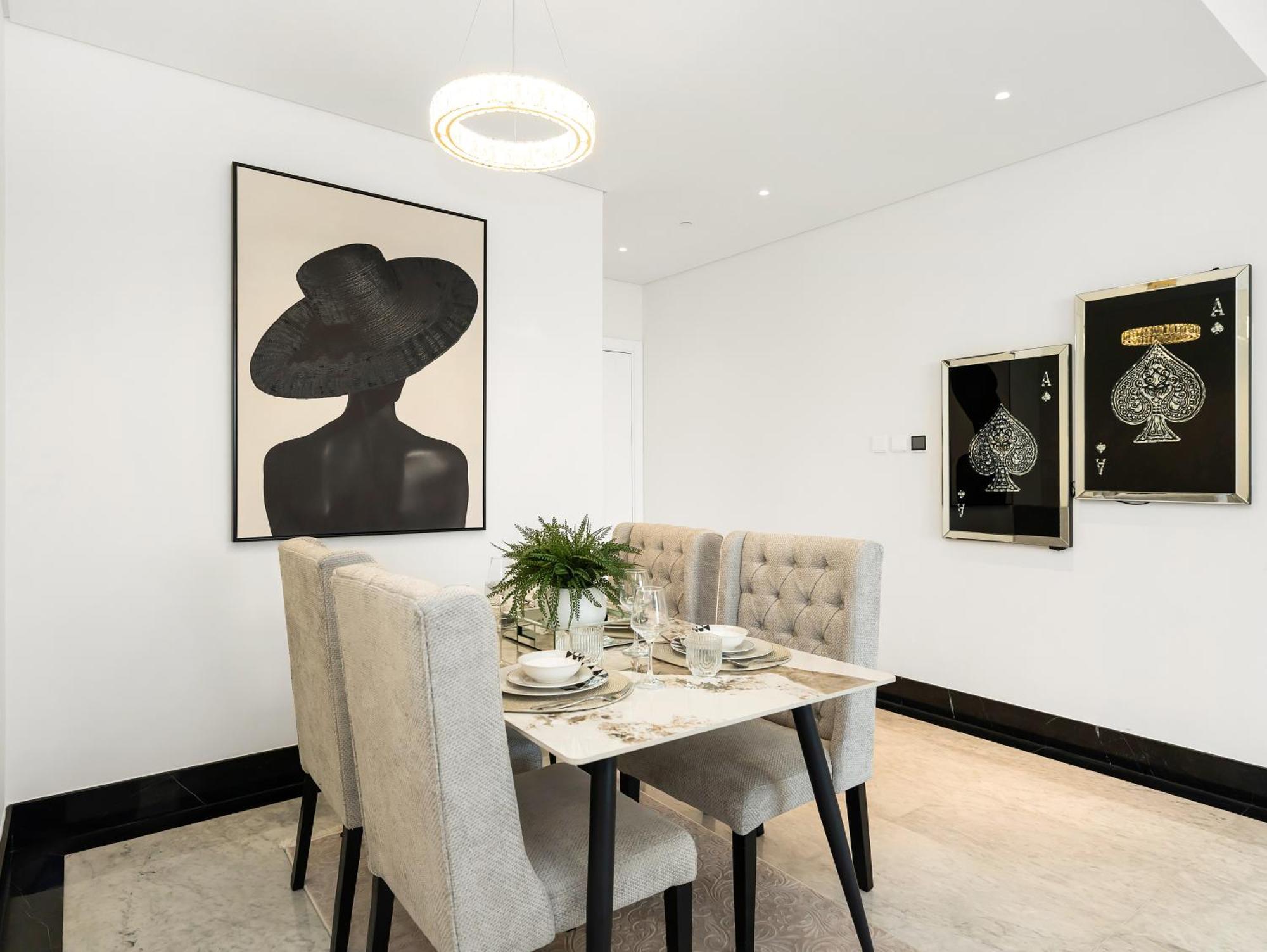 Luxury Marasi Drive, 1bdr With Private Jacuzzi