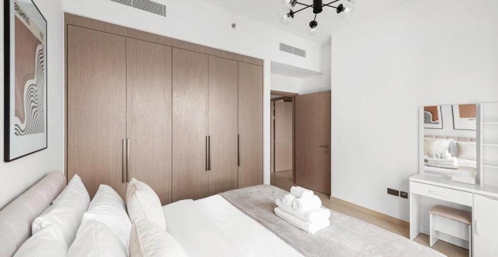 Spacious 2 Bedroom In Act1 Act 2 Downtown