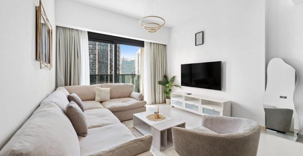 Spacious 2 Bedroom In Act1 Act 2 Downtown Apartment