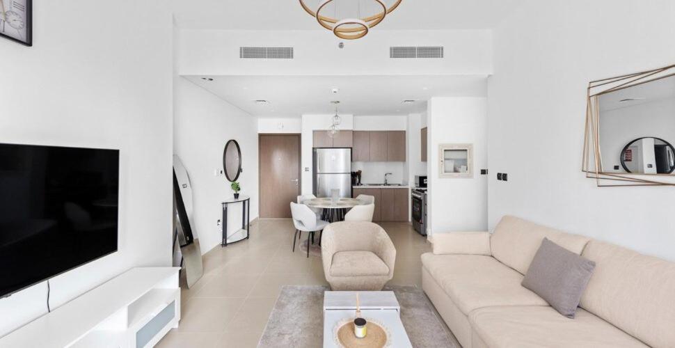Spacious 2 Bedroom In Act1 Act 2 Downtown