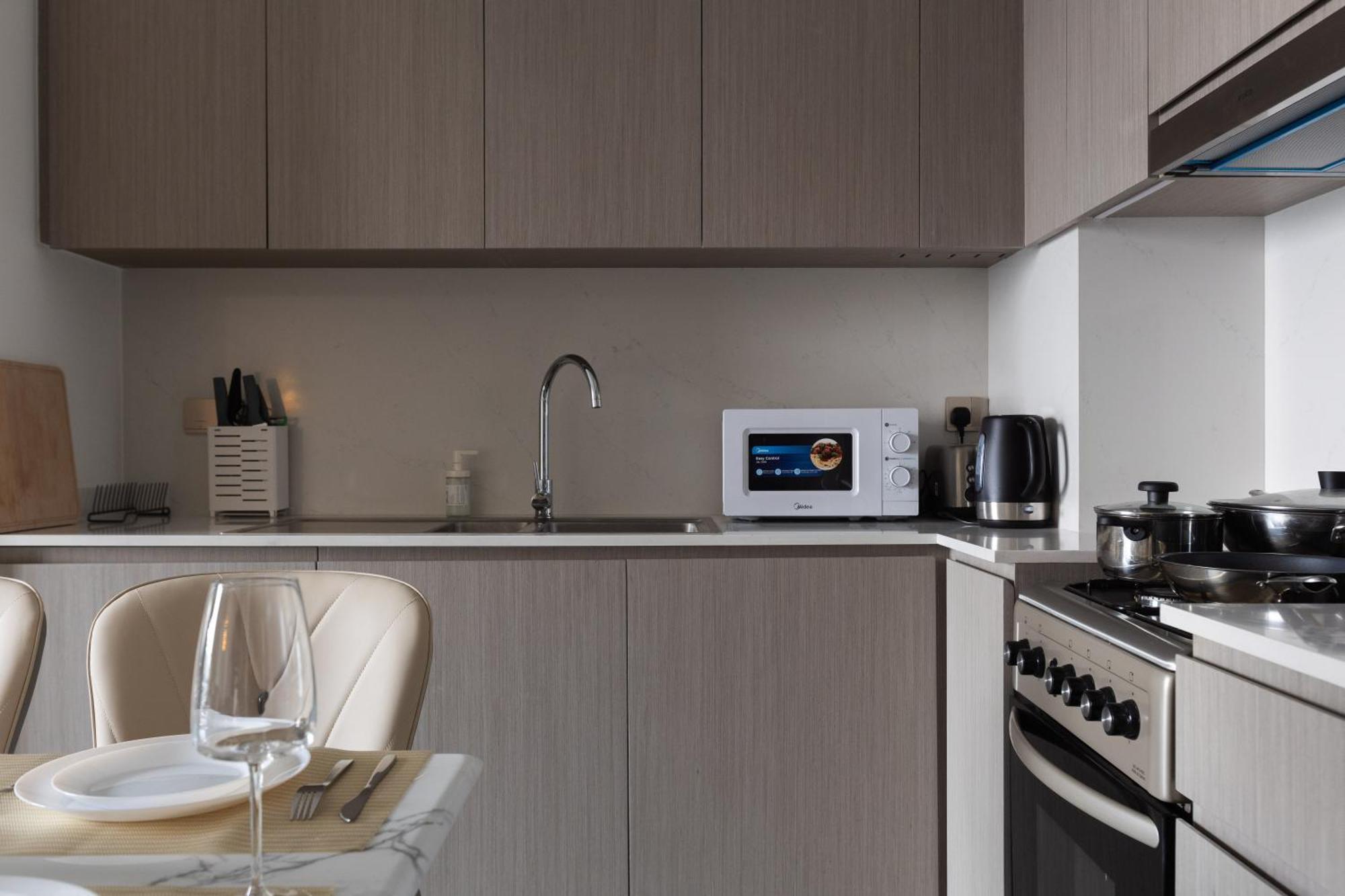 Apartment Luxury 2br With Burj Khalifa Views & Fountain Views *
