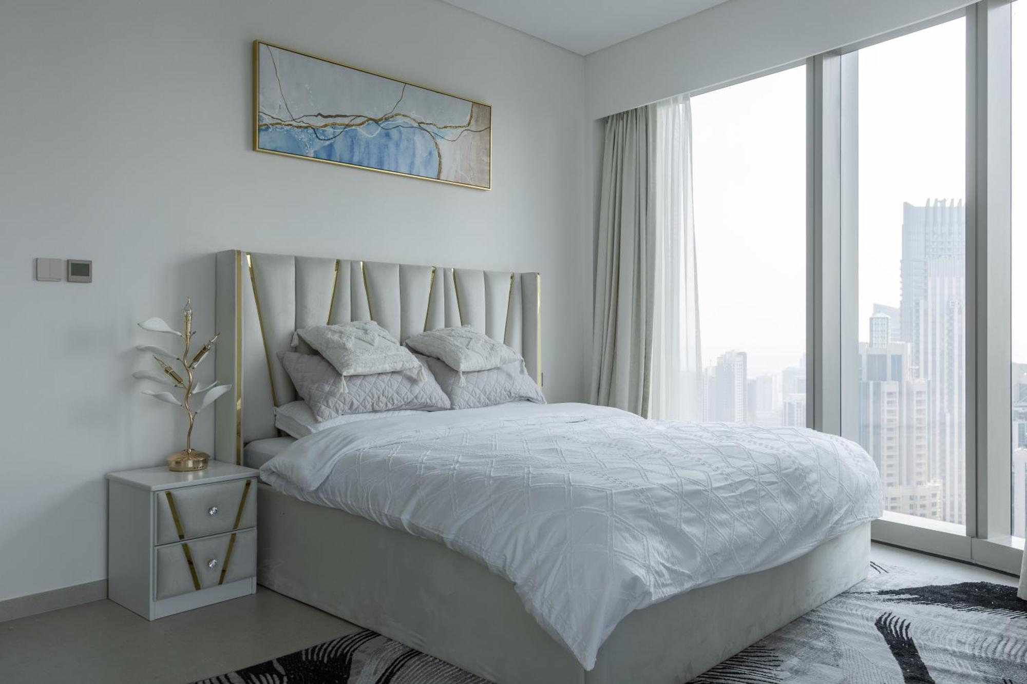Luxury 2br With Burj Khalifa Views & Fountain Views * Dubai