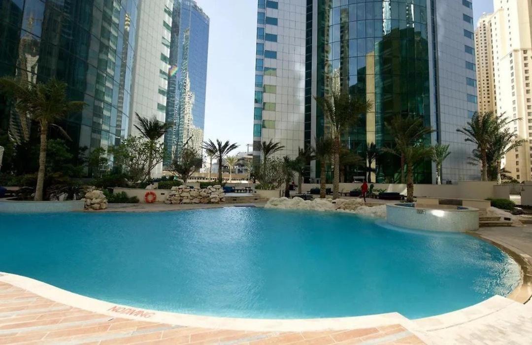 Stylish With Stunning View *