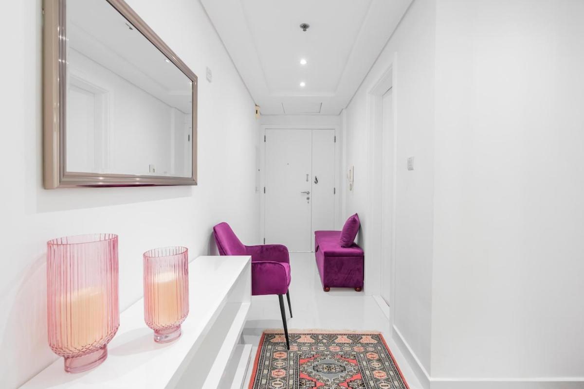 Apartment Stylish With Stunning View