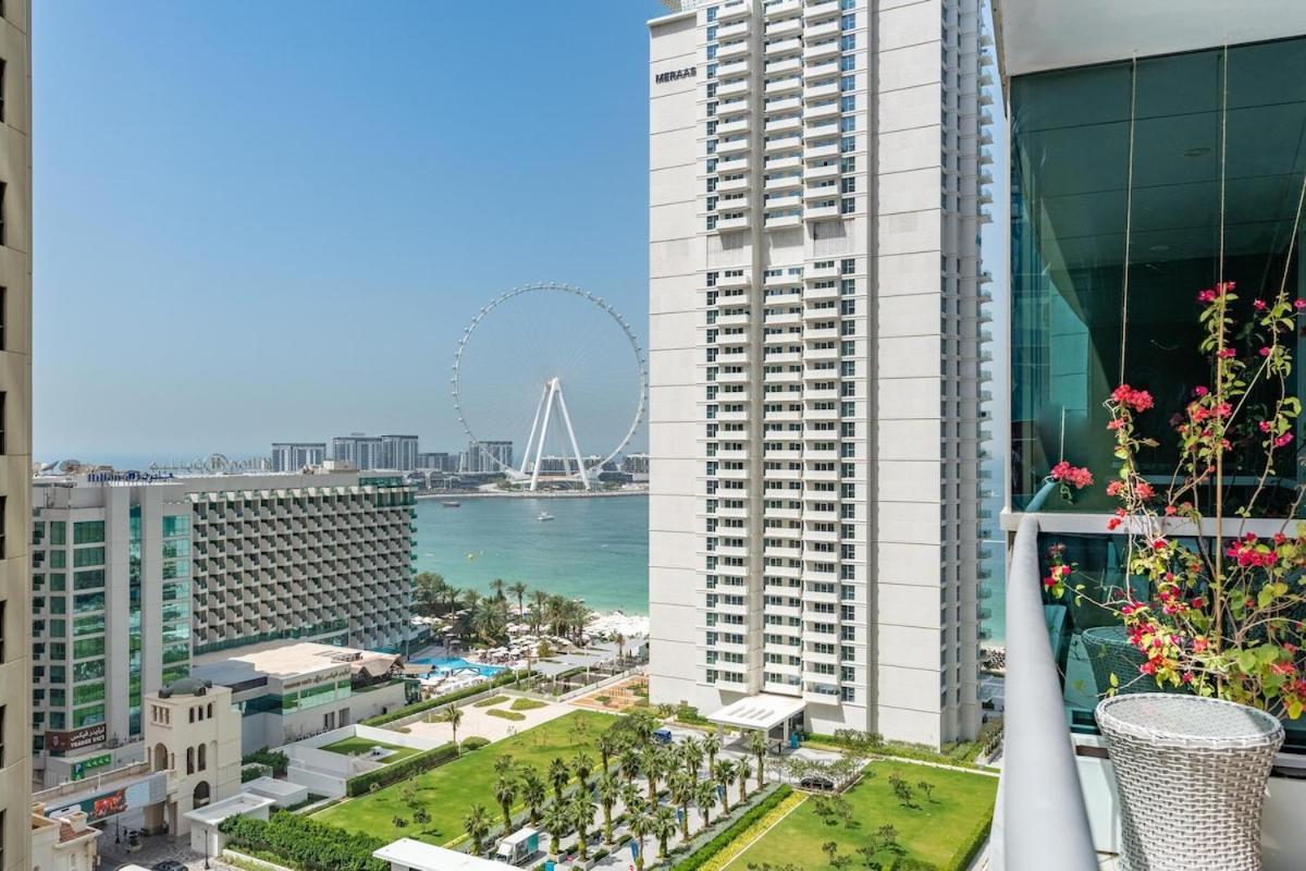 Stylish With Stunning View Dubai