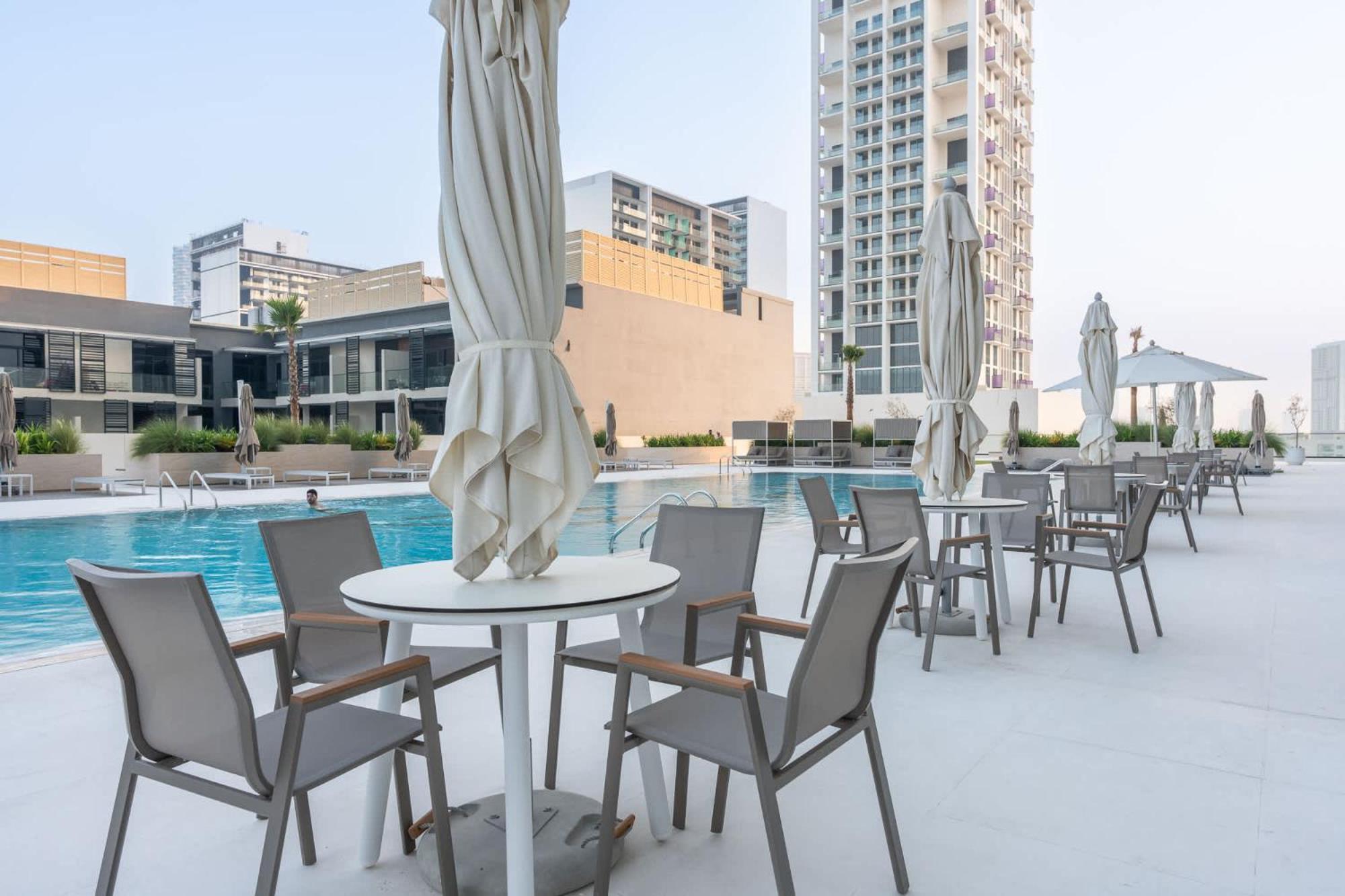 Awesome 1-bedroom Perfect For 4 In Jvc Near To Miracle Garden * Dubai