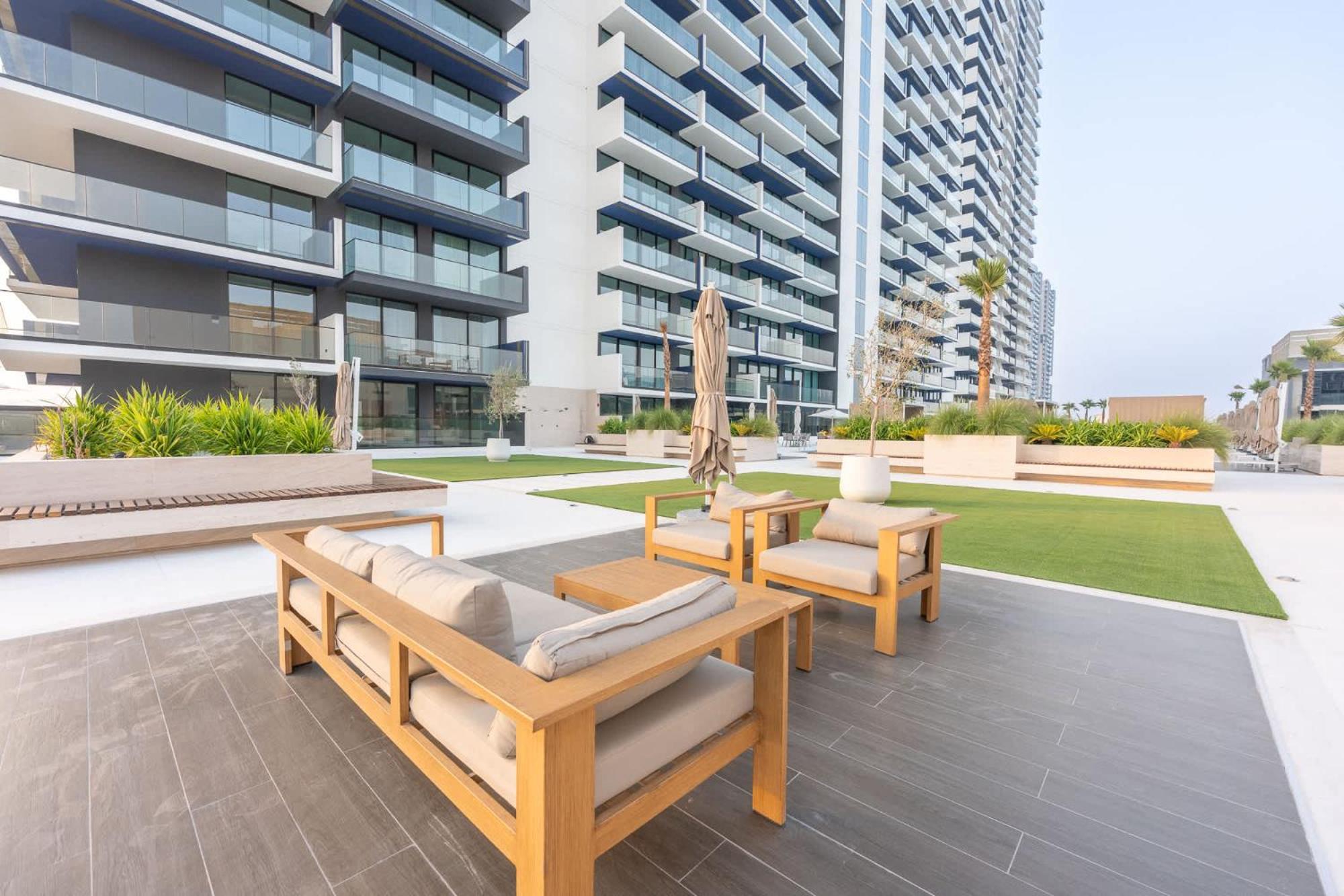 Awesome 1-bedroom Perfect For 4 In Jvc Near To Miracle Garden Apartment Dubai