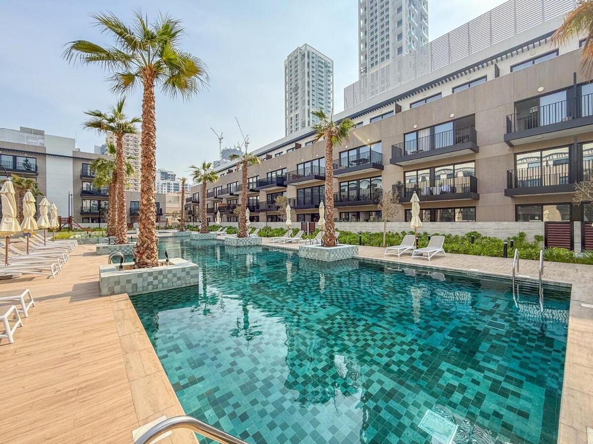 Jvc Gem - 2brplus1 In Oakley Square With Prime Amenities Apartment *