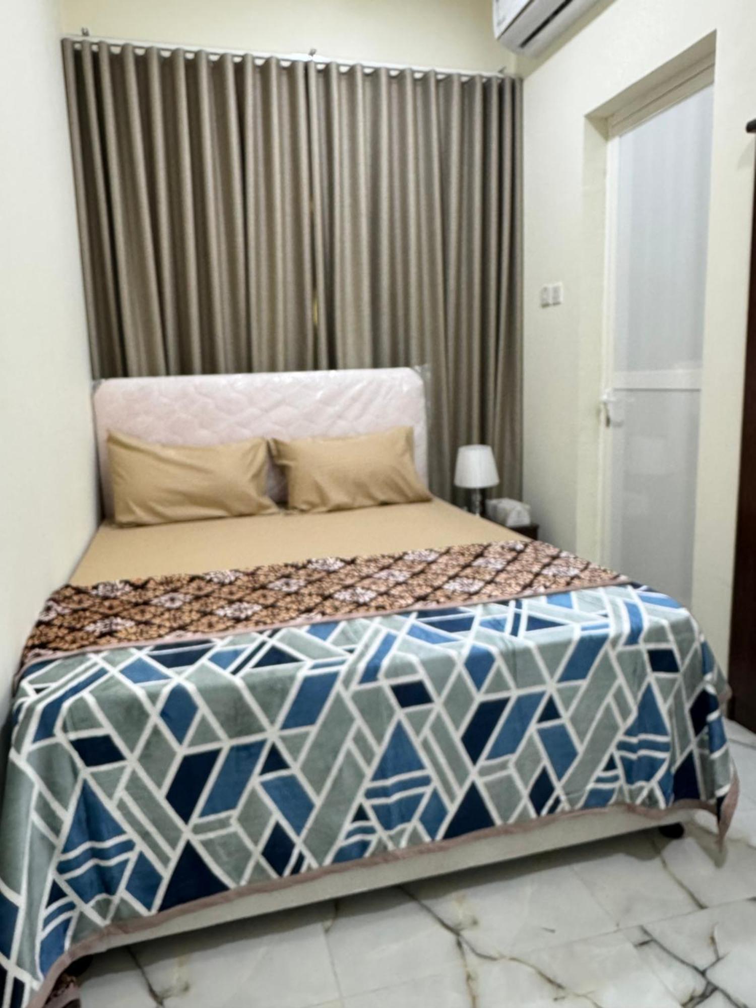 Brand New Independent Near Union Metro Station Privatunterkunft *
