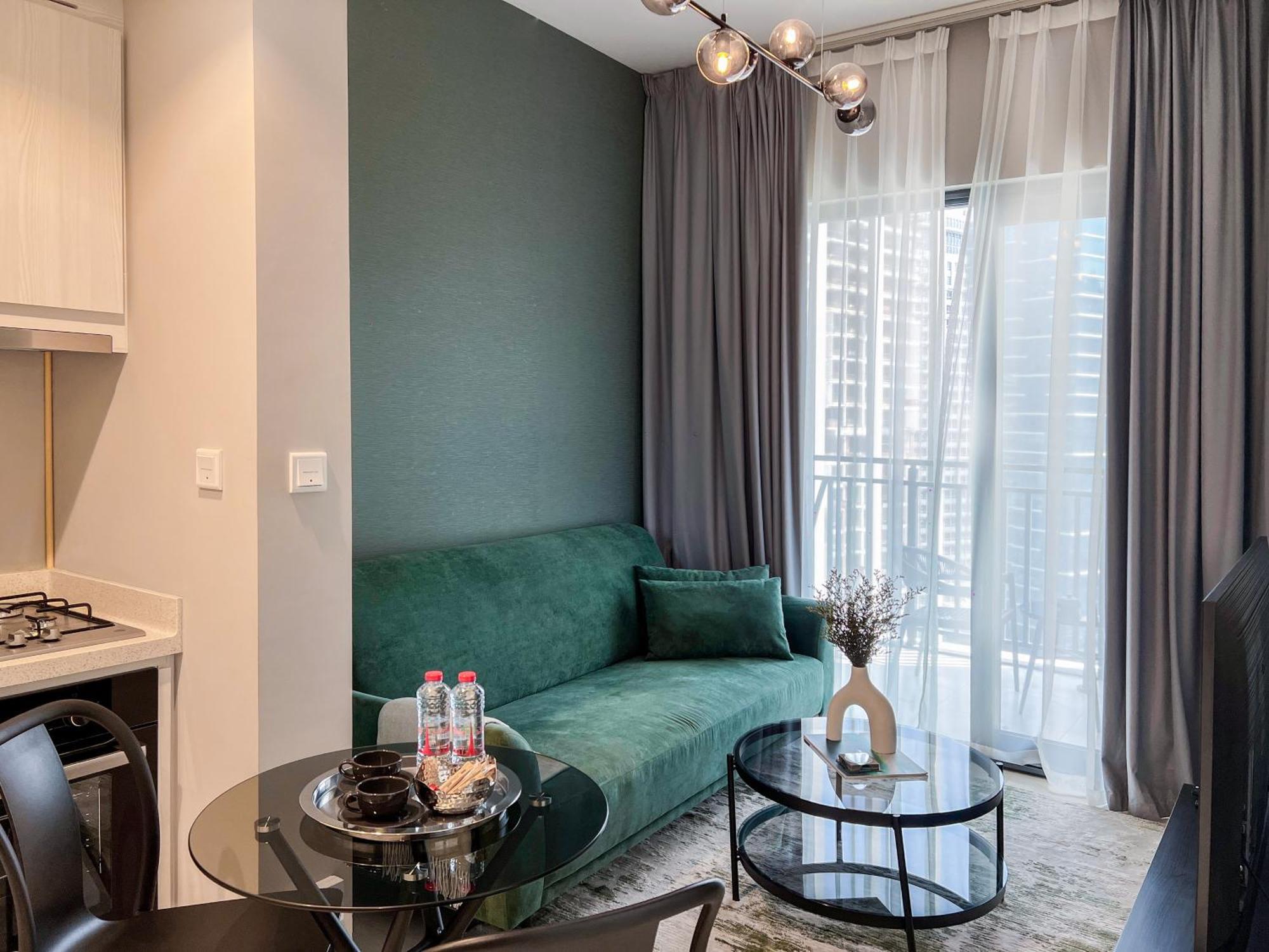 Luxurious Zada Tower Retreat By Keyrock Living Dubai