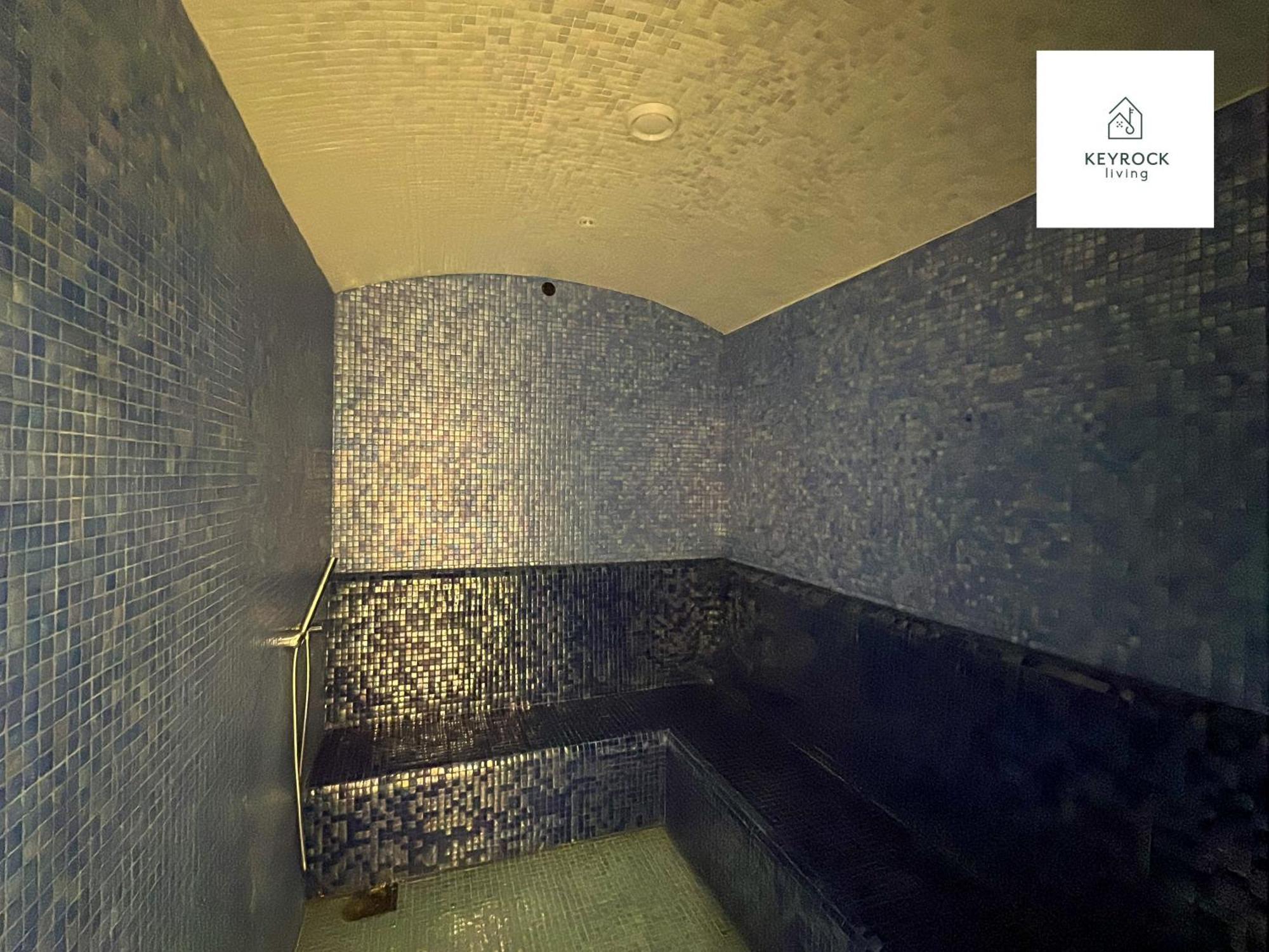 Apartment Luxurious Zada Tower Retreat By Keyrock Living Dubai