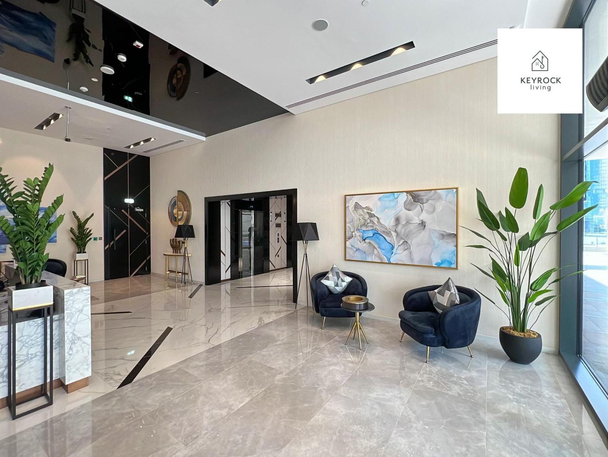 Luxurious Zada Tower Retreat By Keyrock Living * Dubai