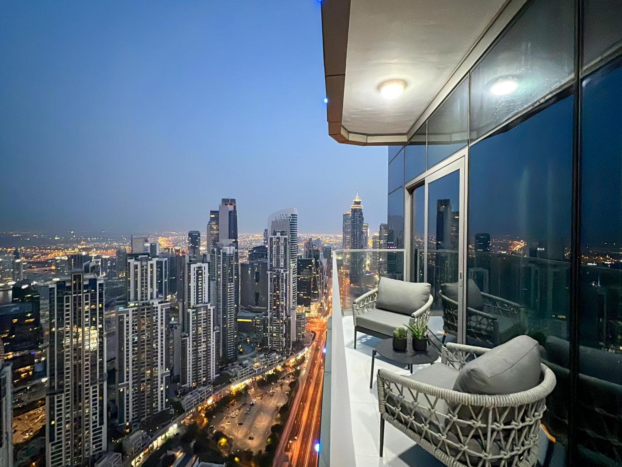 Apartment Keyrock Living - Skyline Escape At Paramount Dubai