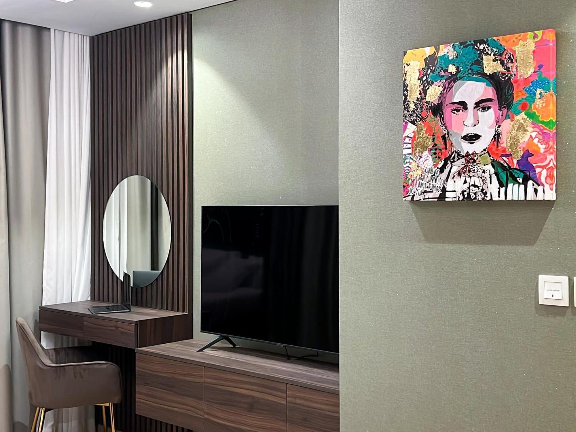 Keyrock Living - Skyline Escape At Paramount